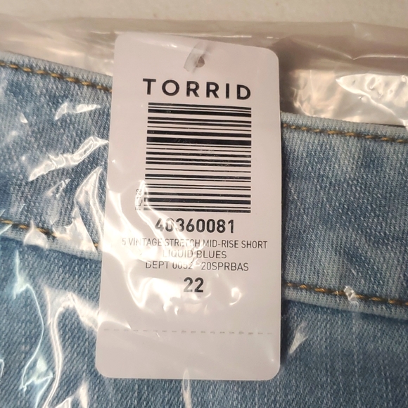 ❤️NWT VINTAGE TORRID JEAN SHORTS - VINTAGE STRETCH DENIM - MID RISE - PLUS SIZE - Picture 6 of 11